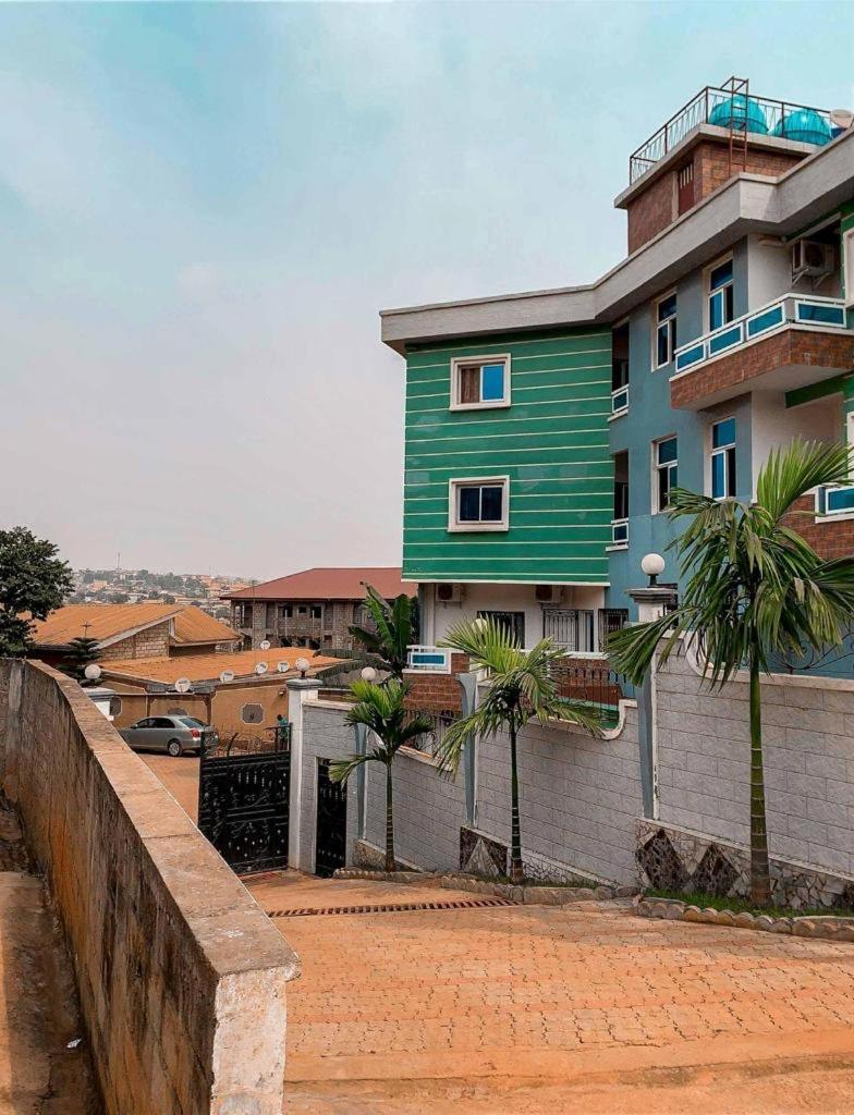 Appartement Studio meublé haut standing jouvence Yaoundé Extérieur photo